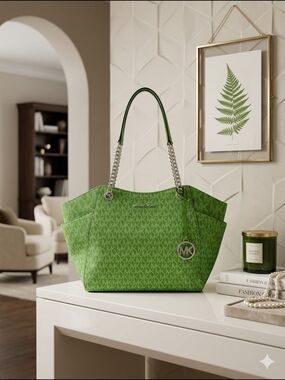 Michael Kors Jet Set Travel Large Chain Shoulder Tote Jungle Green (NWT)